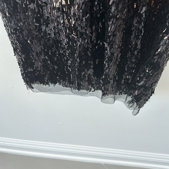 BCBG MaxAzria size 6 black sequence & lace dress - Picture 5 of 10